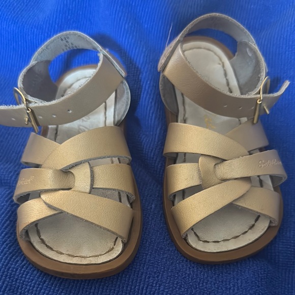 Tan Leather Sandals with Ankle Strap and Woven Design - Picture 1 of 5